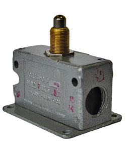 МП 1202 УХЛ3 исп.03, IP40, толкатель с увеличенным ходом, торцевой, винт, микровыключатель  